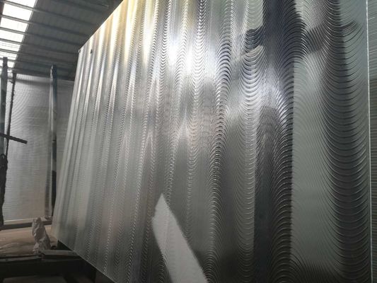 Mehrschichtiger Hitzewelle-Tunnel-bohrwagen schnitt Glasblätter zurecht