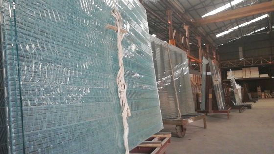 Mehrschichtiger Hitzewelle-Tunnel-bohrwagen schnitt Glasblätter zurecht
