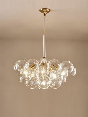 Tischplattendekoration, die zu öffnende klare dekorative Bälle beleuchtet