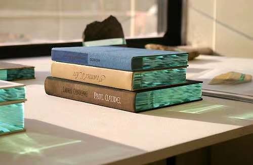 Kristall des Bücherstützen-K9