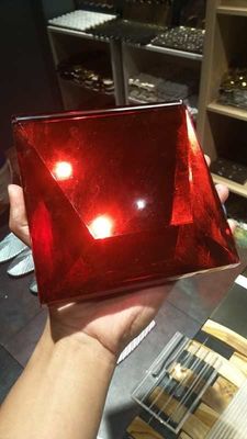 Rotes Rose Ornaments K9 Buntglas-Handwerk Suncatchers 3D