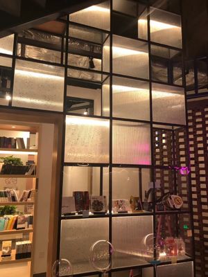 Ultra klares abstraktes 4mm Shopfronts dekoratives fixiertes Glas